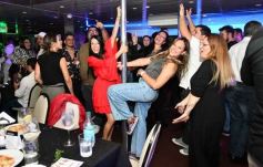 Foto de la galería: Con el Paraná de fondo: el Catamarán fue el lugar elegido para una noche de cumple y celebración