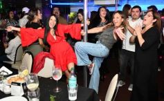 Foto de la galería: Con el Paraná de fondo: el Catamarán fue el lugar elegido para una noche de cumple y celebración