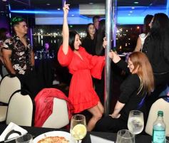 Foto de la galería: Con el Paraná de fondo: el Catamarán fue el lugar elegido para una noche de cumple y celebración