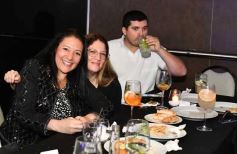 Foto de la galería: Con el Paraná de fondo: el Catamarán fue el lugar elegido para una noche de cumple y celebración