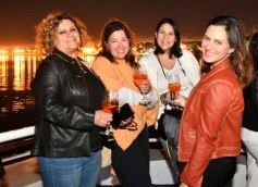 Foto de la galería: Con el Paraná de fondo: el Catamarán fue el lugar elegido para una noche de cumple y celebración