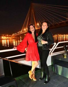 Foto de la galería: Con el Paraná de fondo: el Catamarán fue el lugar elegido para una noche de cumple y celebración