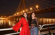 Foto de la galería: Con el Paraná de fondo: el Catamarán fue el lugar elegido para una noche de cumple y celebración