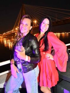 Foto de la galería: Con el Paraná de fondo: el Catamarán fue el lugar elegido para una noche de cumple y celebración