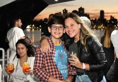 Foto de la galería: Con el Paraná de fondo: el Catamarán fue el lugar elegido para una noche de cumple y celebración