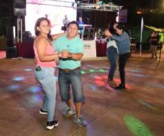 Foto de la galería: 5000 pizzas solidarias pusieron el marco para ayudar, compartir y celebrar en la ciudad capital