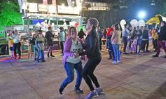 Foto de la galería: 5000 pizzas solidarias pusieron el marco para ayudar, compartir y celebrar en la ciudad capital