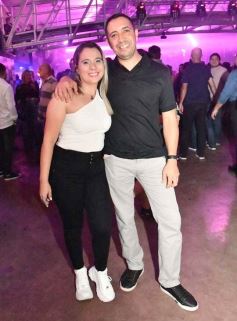 Foto de la galería: Con la pista prendida, los noventosos tuvieron otra noche de fiesta en la ciudad capital