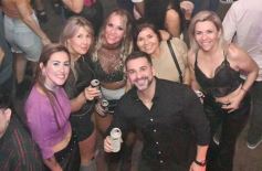 Foto de la galería: Con la pista prendida, los noventosos tuvieron otra noche de fiesta en la ciudad capital