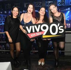 Foto de la galería: Con la pista prendida, los noventosos tuvieron otra noche de fiesta en la ciudad capital