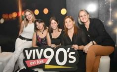 Foto de la galería: Con la pista prendida, los noventosos tuvieron otra noche de fiesta en la ciudad capital