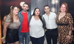 Foto de la galería: Con la pista prendida, los noventosos tuvieron otra noche de fiesta en la ciudad capital