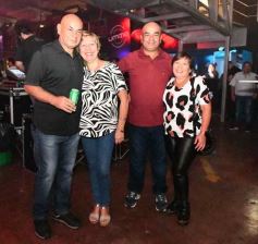 Foto de la galería: Con la pista prendida, los noventosos tuvieron otra noche de fiesta en la ciudad capital