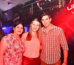 Foto de la galería: Con la pista prendida, los noventosos tuvieron otra noche de fiesta en la ciudad capital