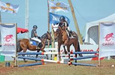 Sixto Fotografías. Deportes. Equitación - Copa Ciudad de Posadas: la equitación sumó encuentro y disfrute familiar en Costa Sur