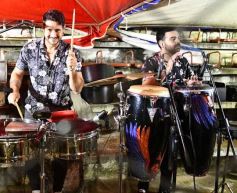 Foto de la galería: Guaraní y Crucero coparon la cancha con un clásico solidario en Villa Sarita