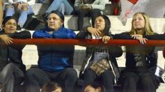 Foto de la galería: Guaraní y Crucero coparon la cancha con un clásico solidario en Villa Sarita