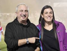 Foto de la galería: Guaraní y Crucero coparon la cancha con un clásico solidario en Villa Sarita