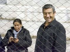 Foto de la galería: Guaraní y Crucero coparon la cancha con un clásico solidario en Villa Sarita