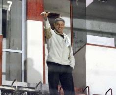 Foto de la galería: Guaraní y Crucero coparon la cancha con un clásico solidario en Villa Sarita