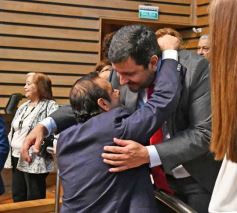 Foto de la galería: Apertura de Sesiones: otras postales que dejó el 1ero de Mayo en la Legislatura