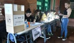 Foto de la galería: Con gran concurrencia, los misioneros volvieron a las urnas y renovaron autoridades