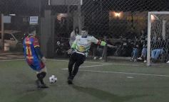 Foto de la galería: Copa Güembé: festejo azulgrana en la final del 5to Torneo de Fútbol 5 de Miguel Lanús