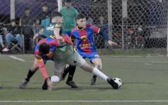 Foto de la galería: Copa Güembé: festejo azulgrana en la final del 5to Torneo de Fútbol 5 de Miguel Lanús