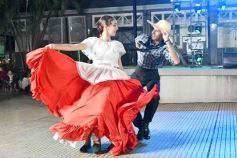 Foto de la galería: El Chamarap de Canal 12 abrió peña y baile en el Paseo La Terminal