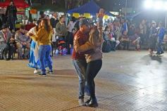 Foto de la galería: El Chamarap de Canal 12 abrió peña y baile en el Paseo La Terminal