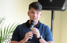 Foto de la galería: Los polímatas y el reformateo docente en la era del Chat GPT: charla de Alejandro Piscitelli en Posadas