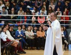 Foto de la galería: Con Misa y consagración a la Virgen, la Madre de la Misericordia celebró su día