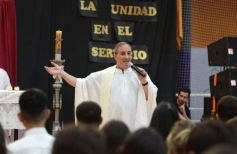 Foto de la galería: Con Misa y consagración a la Virgen, la Madre de la Misericordia celebró su día