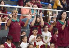Foto de la galería: Con Misa y consagración a la Virgen, la Madre de la Misericordia celebró su día
