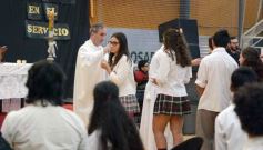 Foto de la galería: Con Misa y consagración a la Virgen, la Madre de la Misericordia celebró su día