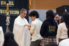 Foto de la galería: Con Misa y consagración a la Virgen, la Madre de la Misericordia celebró su día