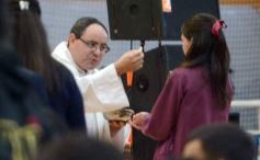 Foto de la galería: Con Misa y consagración a la Virgen, la Madre de la Misericordia celebró su día