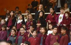Foto de la galería: Con Misa y consagración a la Virgen, la Madre de la Misericordia celebró su día