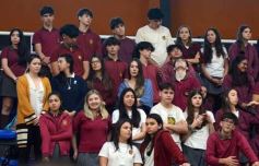 Foto de la galería: Con Misa y consagración a la Virgen, la Madre de la Misericordia celebró su día