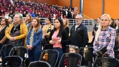 Foto de la galería: Con Misa y consagración a la Virgen, la Madre de la Misericordia celebró su día