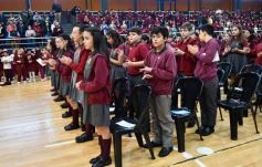 Foto de la galería: Con Misa y consagración a la Virgen, la Madre de la Misericordia celebró su día