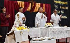 Foto de la galería: Con Misa y consagración a la Virgen, la Madre de la Misericordia celebró su día
