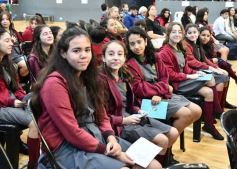 Foto de la galería: Con Misa y consagración a la Virgen, la Madre de la Misericordia celebró su día