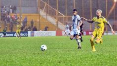 Foto de la galería: Con nuevo DT, Crucero volvió al triunfo y renovó la ilusión en el Federal A