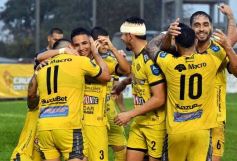 Foto de la galería: Con nuevo DT, Crucero volvió al triunfo y renovó la ilusión en el Federal A