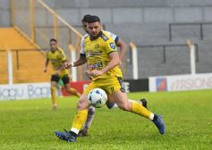 Foto de la galería: Con nuevo DT, Crucero volvió al triunfo y renovó la ilusión en el Federal A