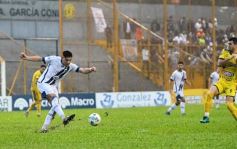 Foto de la galería: Con nuevo DT, Crucero volvió al triunfo y renovó la ilusión en el Federal A