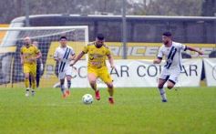 Foto de la galería: Con nuevo DT, Crucero volvió al triunfo y renovó la ilusión en el Federal A