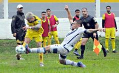Foto de la galería: Con nuevo DT, Crucero volvió al triunfo y renovó la ilusión en el Federal A
