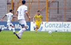 Foto de la galería: Con nuevo DT, Crucero volvió al triunfo y renovó la ilusión en el Federal A